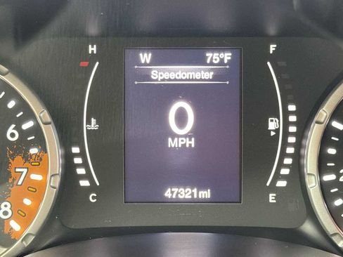 Used 2016 Jeep Renegade Sport w/ Power & Air Group FWD image 17
