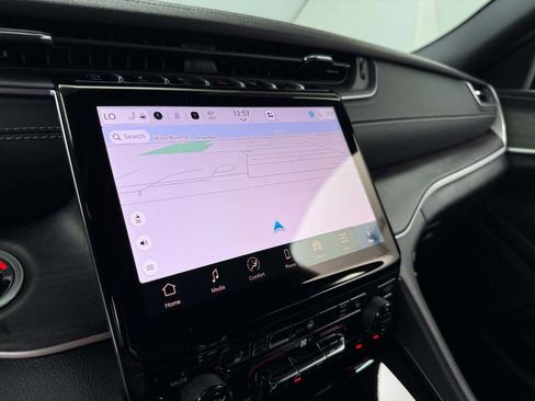 New 2025 Jeep Grand Cherokee Limited image 35