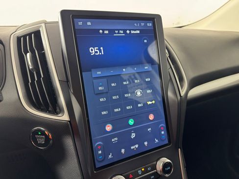 Used 2023 Ford Edge SEL image 27