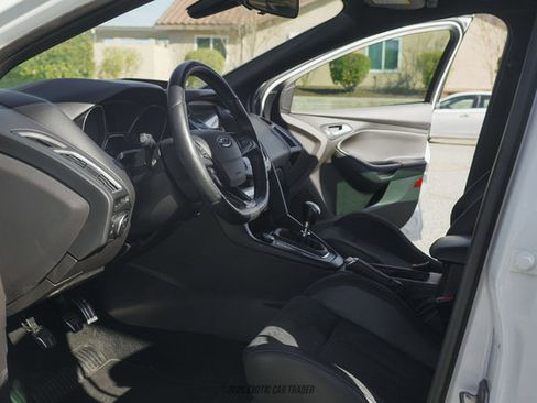 Used 2016 Ford Focus RS image 34