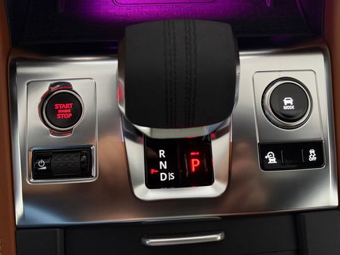 Used 2024 Jaguar F-PACE R-Dynamic S image 32