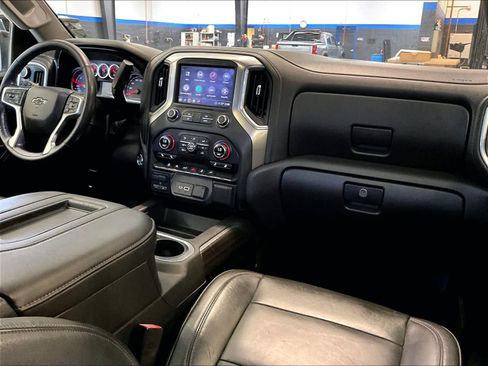 Used 2020 Chevrolet Silverado 1500 LT Trail Boss image 14