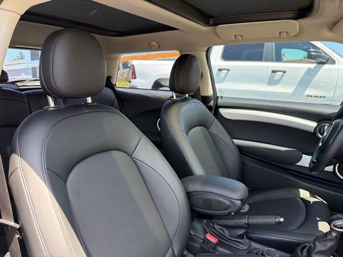 Used 2018 MINI Cooper 2-Door Hardtop FWD image 30