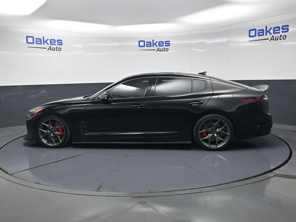 Used 2019 Kia Stinger GT1 AWD/4WD image 4