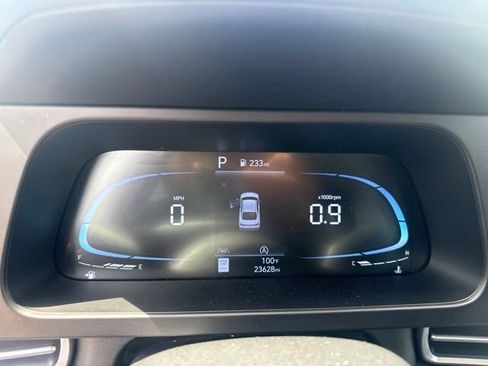 Used 2025 Hyundai Elantra SE w/ Cargo Package FWD image 15
