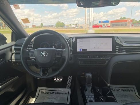 Used 2025 Toyota Camry XSE FWD image 14