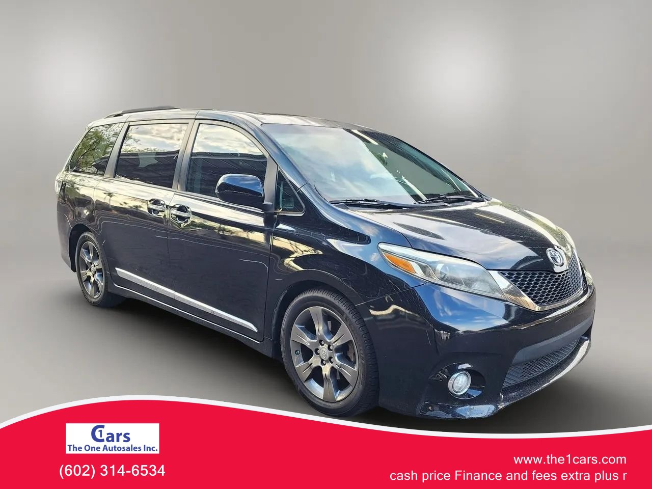 Used 2016 Toyota Sienna SE Premium FWD image 1