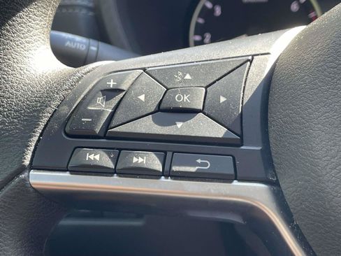 Used 2024 Nissan Sentra SV FWD image 19