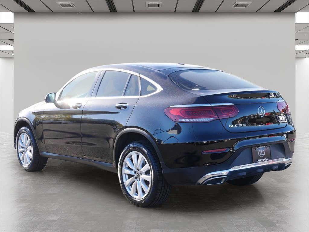 Used 2020 Mercedes-Benz GLC 300 4MATIC Coupe image 4