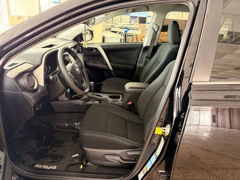 Used 2016 Toyota RAV4 LE image 11