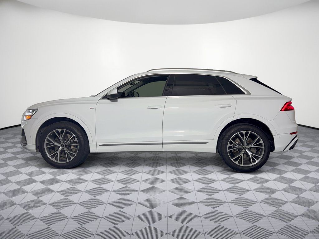 Used 2023 Audi Q8 Premium Plus AWD/4WD image 2