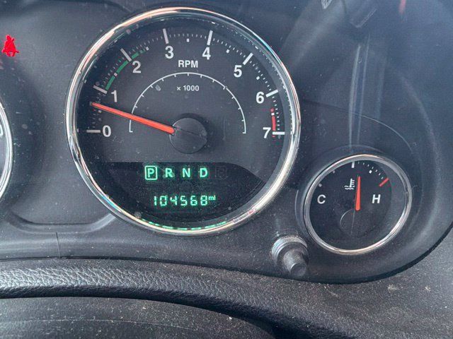Used 2018 Jeep Wrangler Unlimited Sport w/ Connectivity Group AWD/4WD image 13