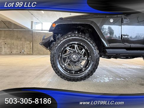 Used 2018 Jeep Wrangler Unlimited Sahara image 21