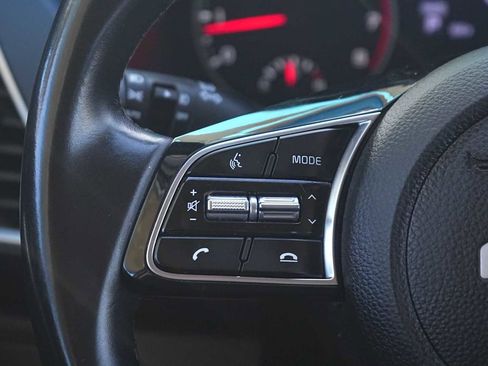 Used 2023 Kia Seltos S image 16