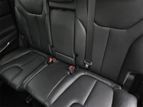 Used 2019 Hyundai Santa Fe Ultimate image 15