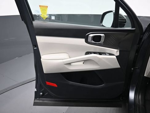 Used 2023 Kia Sorento S FWD image 9