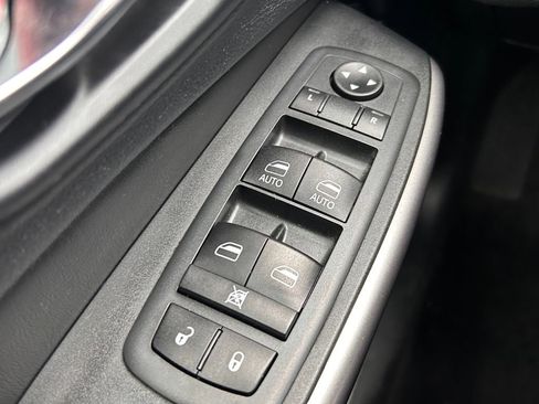 Certified 2019 Jeep Cherokee Limited image 25