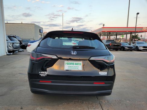 Used 2023 Honda HR-V LX image 7