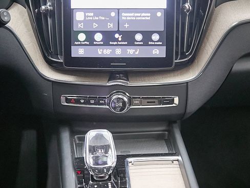 New 2026 Volvo XC60 B5 Ultra w/ Protection Package Premier image 31