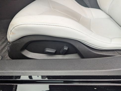 Used 2021 Chevrolet Corvette Stingray Coupe w/ 1LT image 13