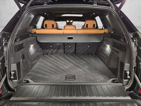 Used 2025 BMW X5 xDrive40i w/ M Sport Package image 6