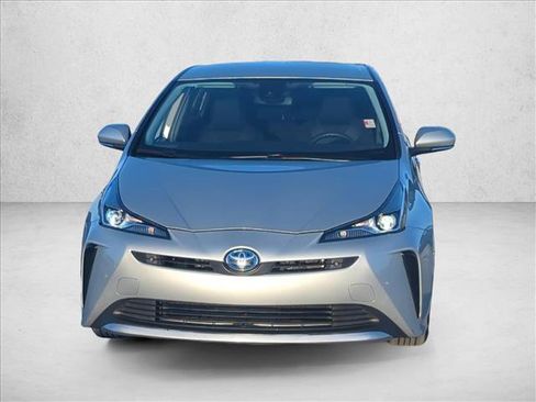 Certified 2022 Toyota Prius LE image 2