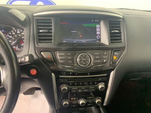 Used 2019 Nissan Pathfinder SL AWD/4WD image 25