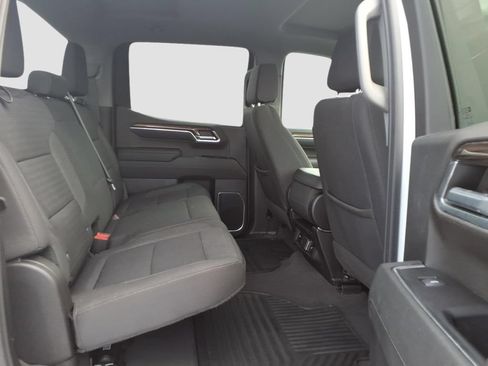 Used 2023 Chevrolet Silverado 1500 LT AWD/4WD image 12