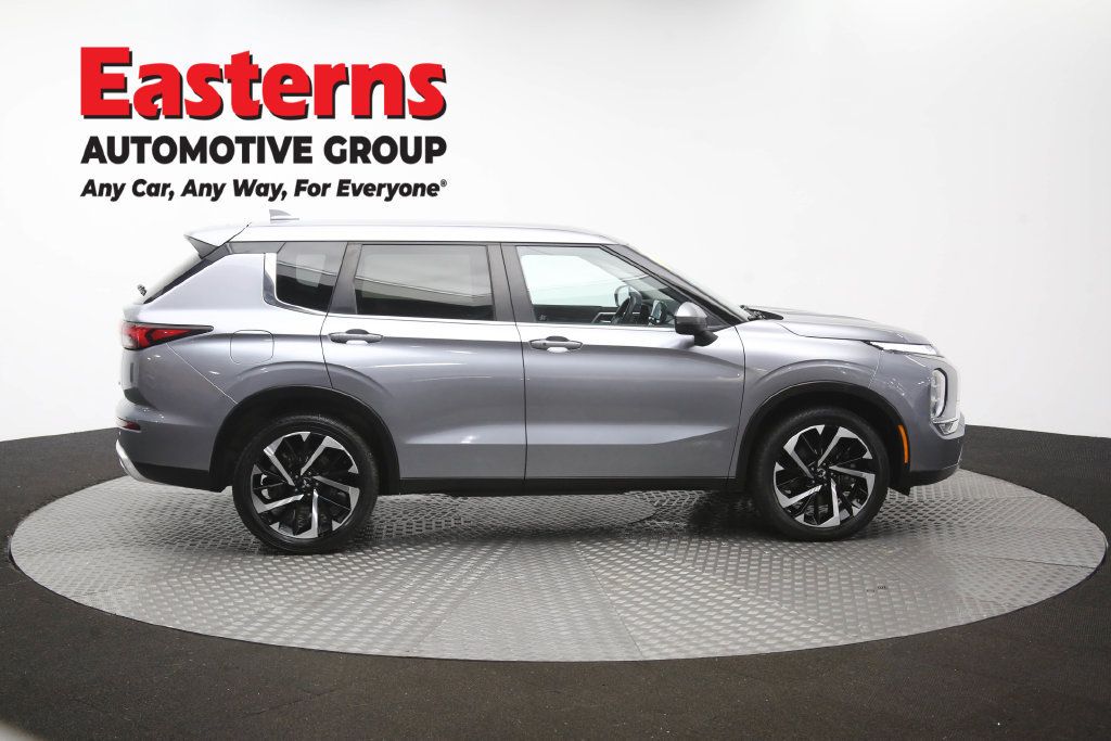Used 2024 Mitsubishi Outlander SE FWD image 45