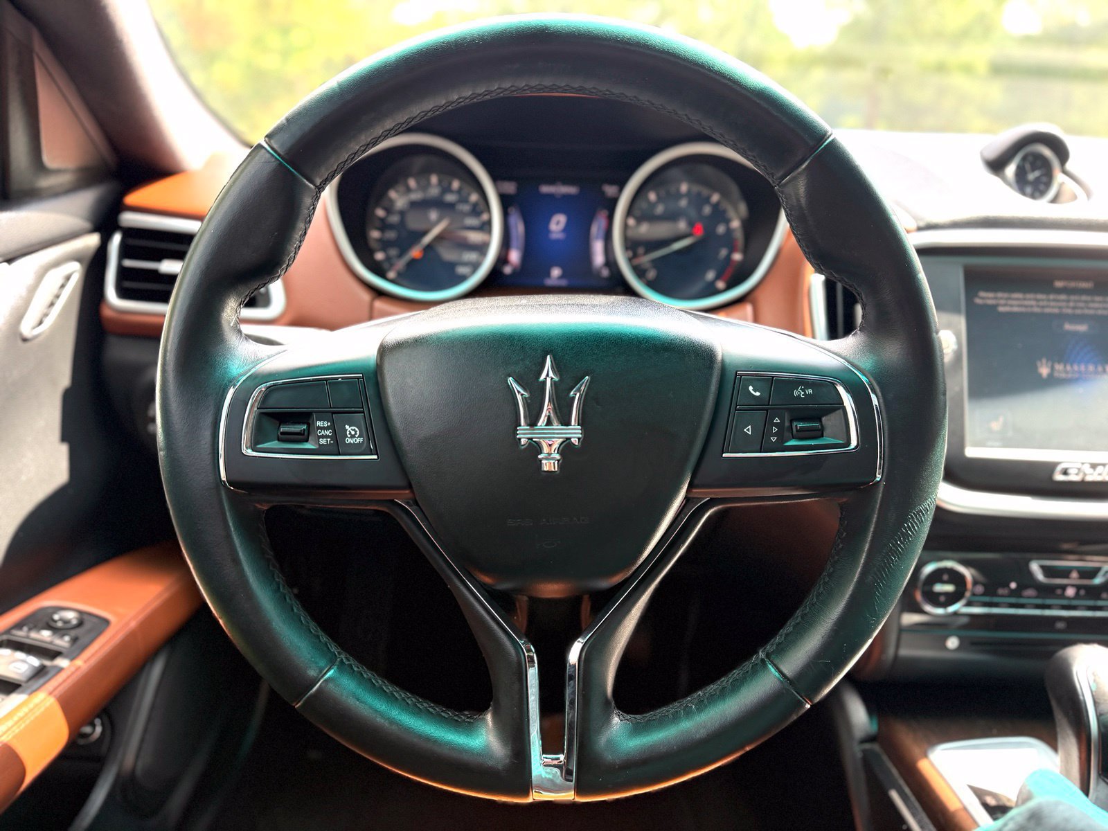 Used 2016 Maserati Ghibli RWD image 25