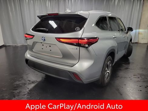 Used 2023 Toyota Highlander XLE AWD/4WD image 8