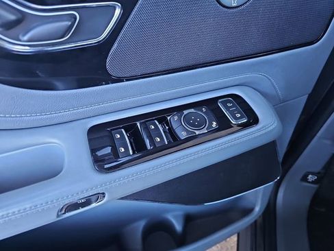 Used 2020 Lincoln Aviator Reserve w/ Equipment Group 201A AWD/4WD image 23