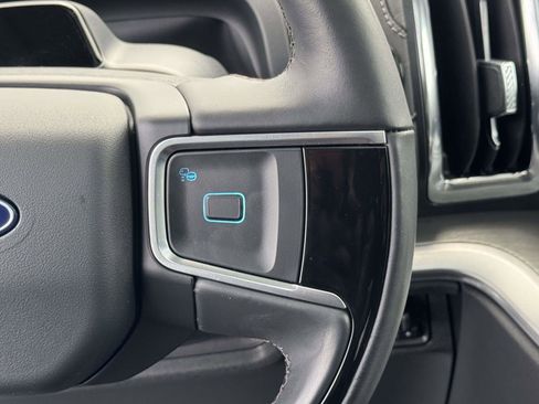 Used 2025 Ford Expedition Platinum AWD/4WD image 7