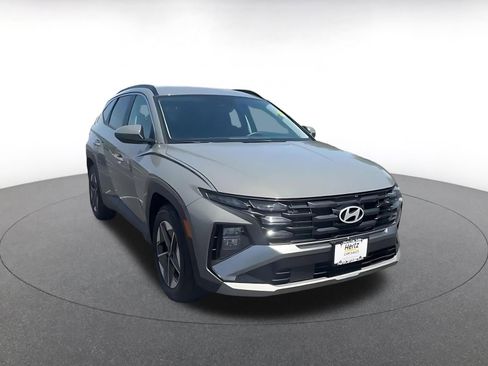 Used 2025 Hyundai Tucson SEL FWD image 3