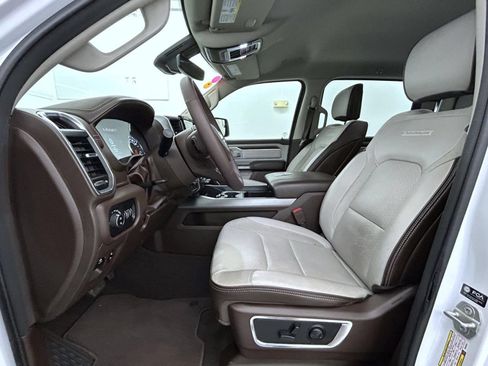 Certified 2025 RAM 1500 Laramie AWD/4WD image 10