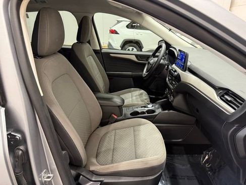 Used 2022 Ford Escape SE w/ Convenience Package image 14