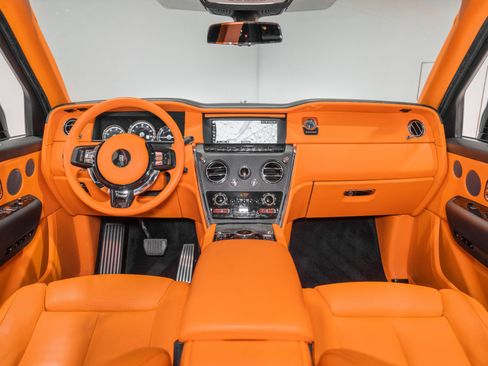 Used 2020 Rolls-Royce Cullinan image 30