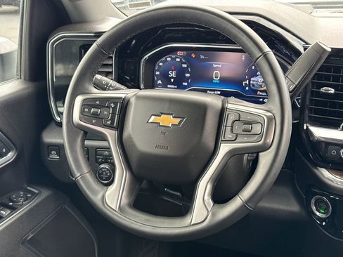 Used 2025 Chevrolet Silverado 2500 LT w/ Convenience Package image 23