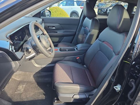 New 2026 Nissan Kicks SR w/ Cold Weather Package image 11