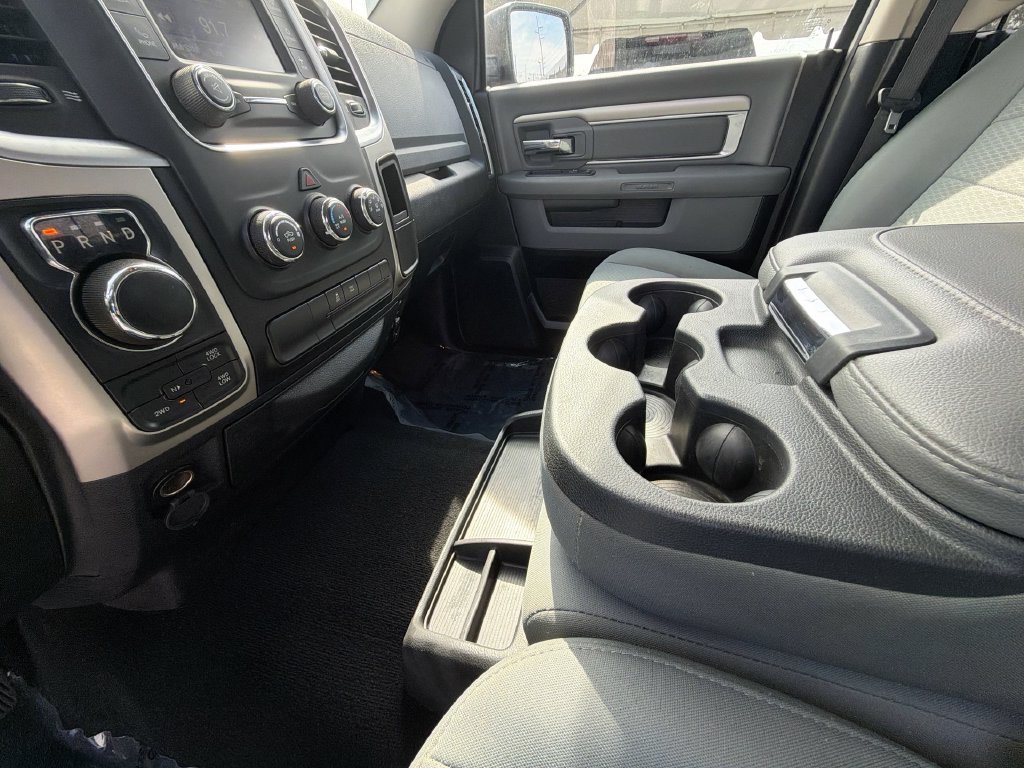 Used 2019 RAM 1500 Classic SLT AWD/4WD image 29