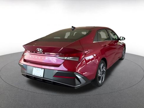 Used 2025 Hyundai Elantra SEL FWD image 14