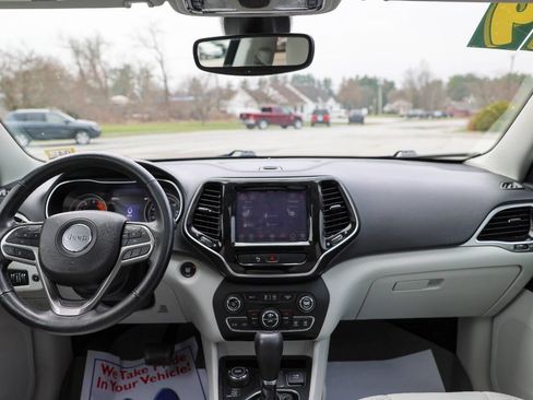 Used 2019 Jeep Cherokee Limited AWD/4WD image 28