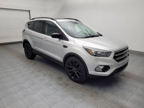 Used 2017 Ford Escape SE w/ Equipment Group 201A image 11