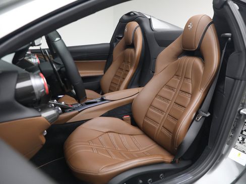 Certified 2021 Ferrari 812 GTS RWD image 15