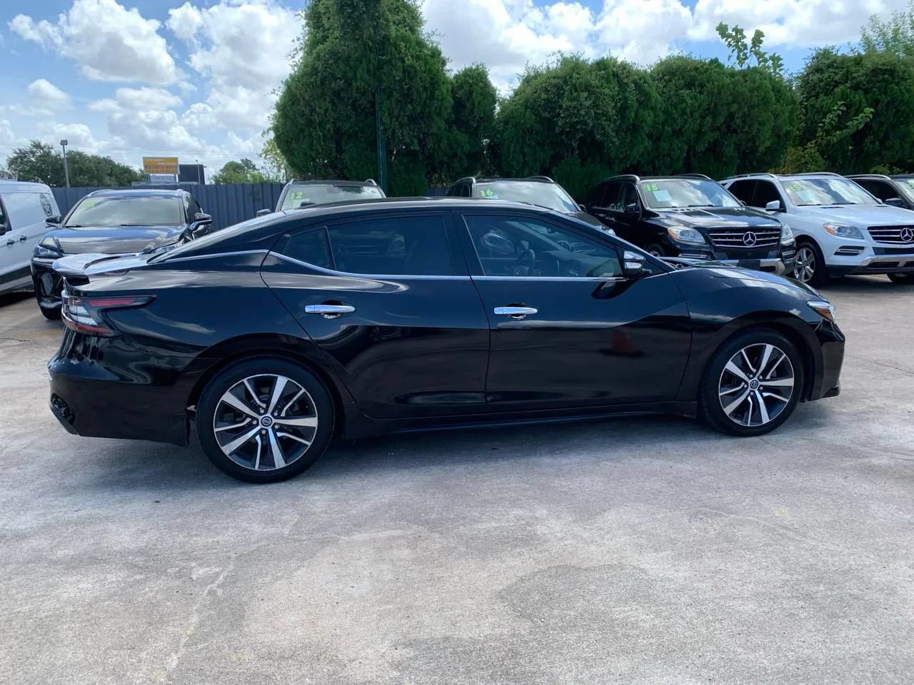 Used 2019 Nissan Maxima 3.5 SL w/ Floor Mat Group FWD image 8
