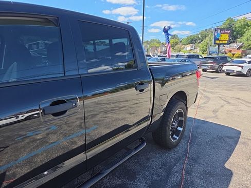 Used 2019 Nissan Titan S w/ S Utility Package AWD/4WD image 4