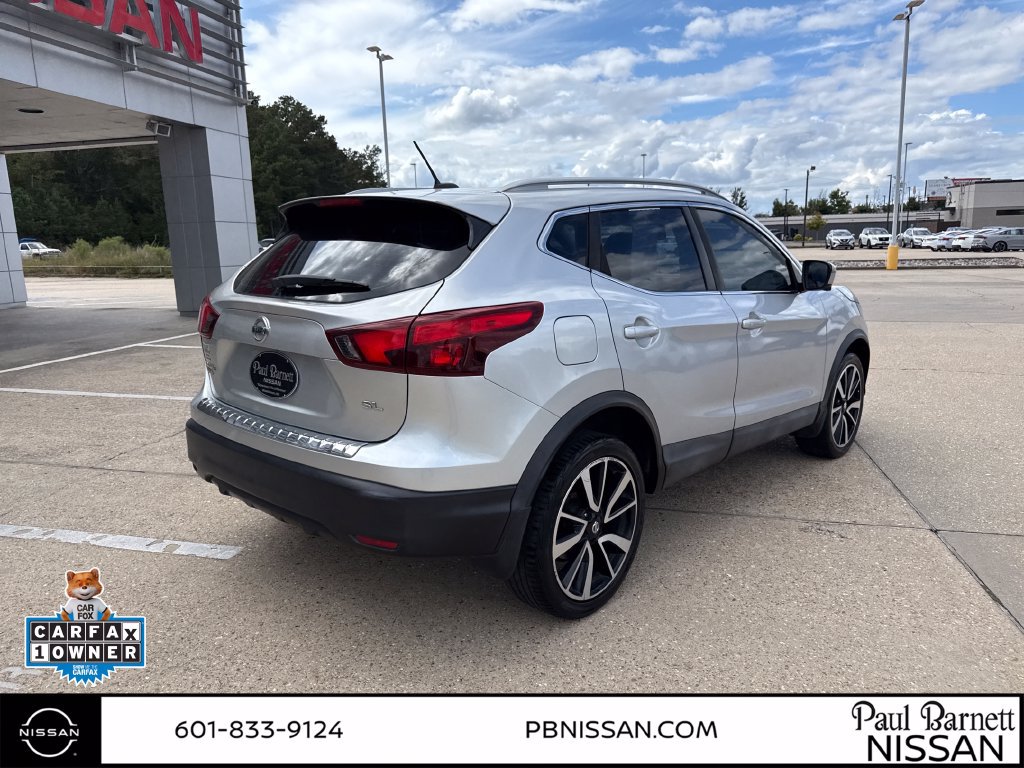 Used 2017 Nissan Rogue Sport SL FWD image 4