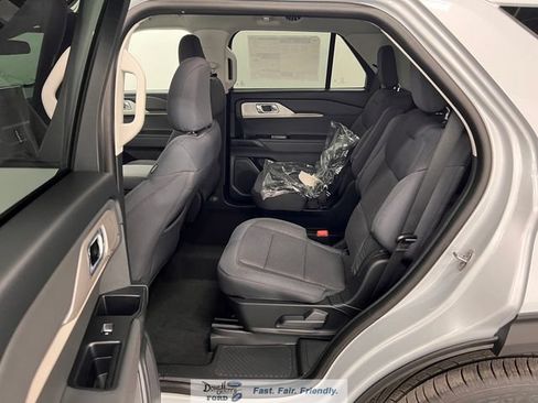 New 2026 Ford Explorer Active RWD image 36