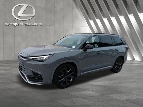 Certified 2026 Lexus TX 500h AWD image 3
