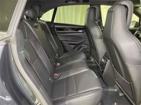 New 2025 Porsche Macan 4 Electric image 23